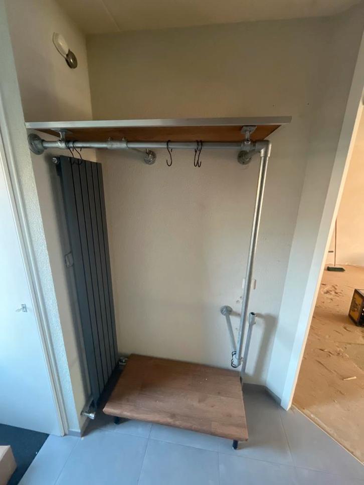 Kapstok met ijzeren buizen en los onderstel, Huis en Inrichting, Kasten | Kledingkasten, Gebruikt, 150 tot 200 cm, 50 tot 100 cm