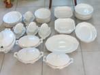 antiek servies Schlaggenwald H&D 41stuks wit met gouden rand, Ophalen