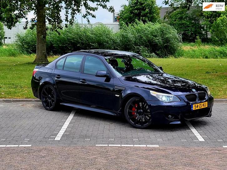 BMW 5-serie 530i Executive M-Pakket / Automaat / NAvi / Carp, Auto's, BMW, Bedrijf, Te koop, 5-Serie, ABS, Achteruitrijcamera