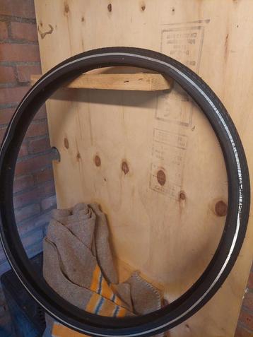 Zgan fietsband(oma fiets) beschikbaar voor biedingen