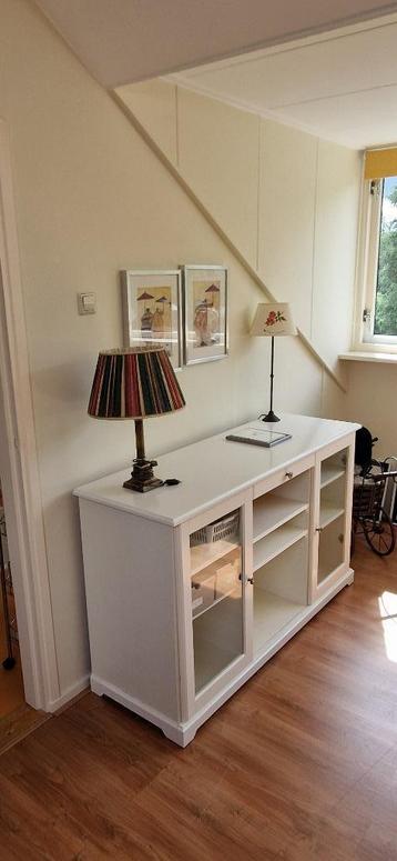 Wit IKEA dressoir, type HEMNES beschikbaar voor biedingen