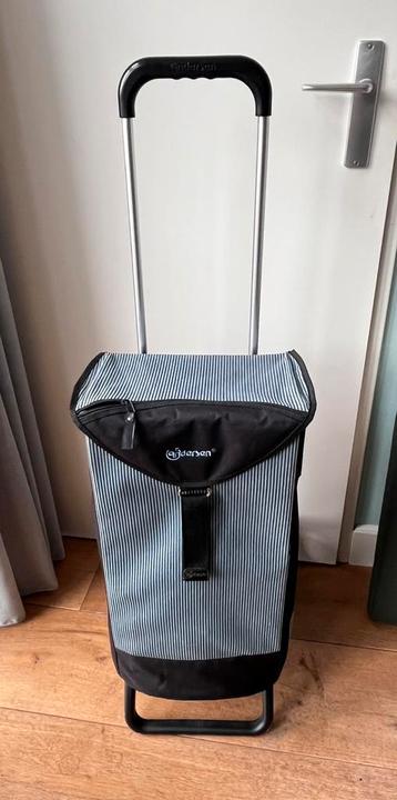Boodschappentrolley beschikbaar voor biedingen