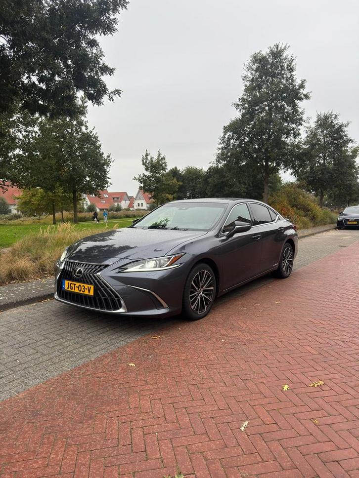 Lexus ES 300h Hybrid DEALER ONDERHOUDEN 218pk 2022 FULL!!!, Auto's, Lexus, Particulier, ES, Hybride Elektrisch/Benzine, Volledig hybride