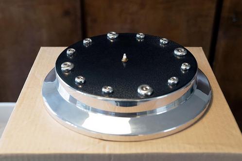 Carrol Boyes - Wall Clock Large "Coil", Huis en Inrichting, Woonaccessoires | Klokken, Zo goed als nieuw, Wandklok, Analoog, Ophalen