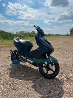 GEZOCHT ! Yamaha Aerox Sloop / WOK / Geen Kenteken / SCHADE, Fietsen en Brommers, Ophalen, Zo goed als nieuw, Aerox