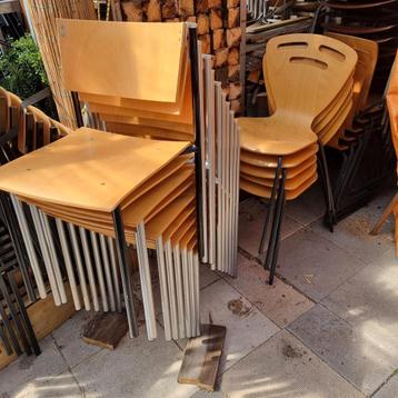 Diverse partijen kantinestoelen stapelstoelen eettafelstoel beschikbaar voor biedingen