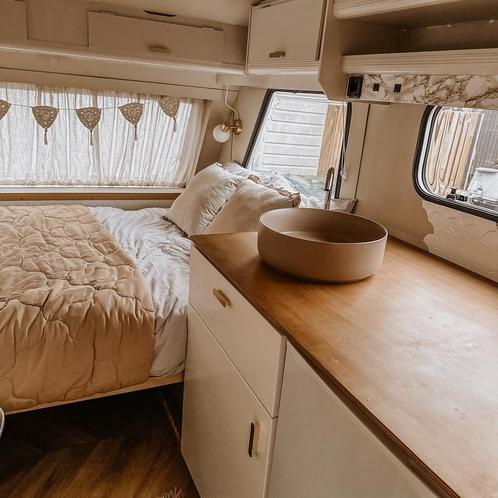 Gepimpte Kip deluxe 40T caravan, Caravans en Kamperen, Caravans, Particulier, tot en met 3, 500 - 750 kg, Treinzit, Kip, Dwarsbed