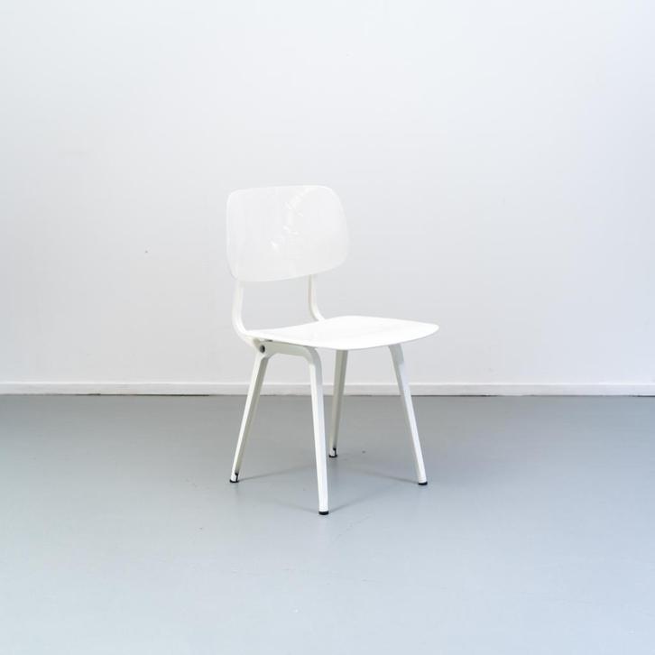 4 Ahrend Revolt stoel Wit Friso Kramer, Huis en Inrichting, Stoelen, Zo goed als nieuw, Vier, Kunststof, Metaal, Wit, Ophalen of Verzenden