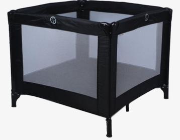 Reisbox / zwarte binnen en buiten babybox beschikbaar voor biedingen