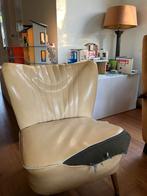 Gratis licht gele stoel uit de jaren 70, Gebruikt, Ophalen, Stof
