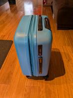 Blue Hard-Shell Suitcase, Wieltjes, Hard kunststof, Zo goed als nieuw, 55 cm of meer