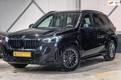 BMW X1 SDrive18i|BMW garantie|M-sport|E-Trekhaak|Pano|Full, Auto's, BMW, Bedrijf, Te koop, X1, 360° camera, ABS, Achteruitrijcamera