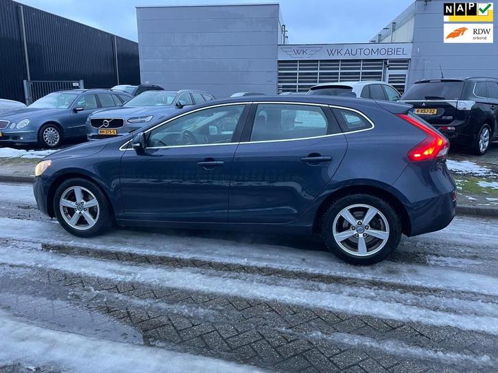 Volvo V40 1.6 D2 Momentum Garantie Keyless, Auto's, Volvo, Bedrijf, Te koop, V40, ABS, Airbags, Airconditioning, Bluetooth, Boordcomputer