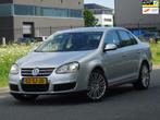 Volkswagen Jetta 2.0 FSI NAP/XENON/CLIMA/CRUISE/PDC/APK, Gebruikt, Origineel Nederlands, Bedrijf, Sedan