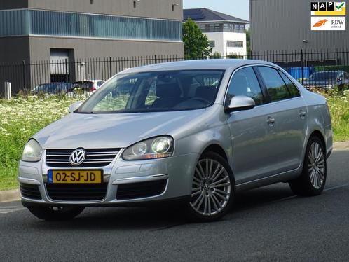Volkswagen Jetta 2.0 FSI NAP/XENON/CLIMA/CRUISE/PDC/APK, Auto's, Volkswagen, Bedrijf, Te koop, Jetta, Airbags, Airconditioning