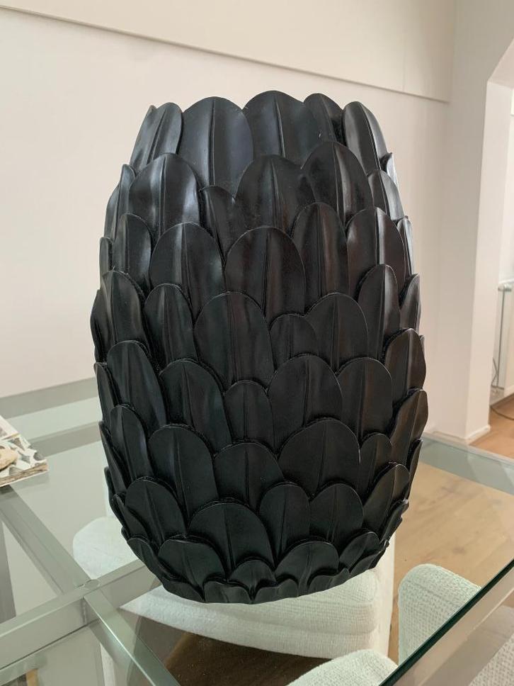 vaas, Huis en Inrichting, Woonaccessoires | Vazen, Zo goed als nieuw, Zwart, Minder dan 50 cm, Kunststof, Ophalen of Verzenden