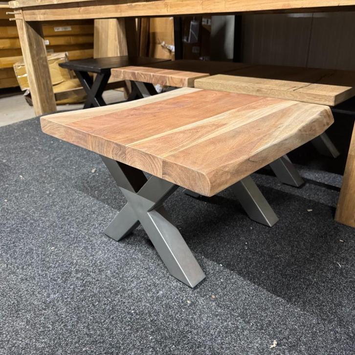 Showmodel! Hoektafel Landon | 60 | Live Edge | Van €319,-, Huis en Inrichting, Tafels | Bijzettafels, Nieuw, Vierkant, 60 cm of meer