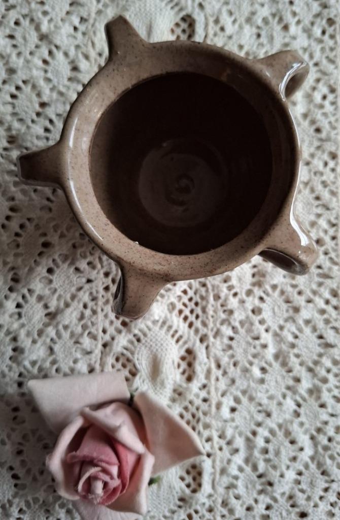 Klein gres potje met 5 oortjes, leuk als cactus potje, Antiek en Kunst, Curiosa en Brocante, Ophalen of Verzenden