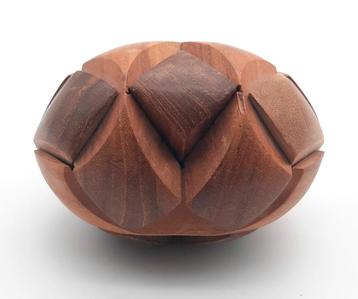 Houten Ei puzzel beschikbaar voor biedingen