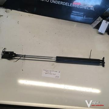 Suzuki Swift 5 drs 1995  Wagennr 1800019  Gasveren set achte beschikbaar voor biedingen