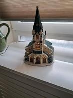Dickensville kerk met verlichting in doos, Ophalen of Verzenden, Zo goed als nieuw