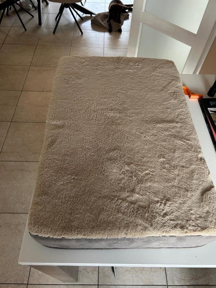 Madison orthopedisch hondenmatras Taupe, Dieren en Toebehoren, Hondenmanden, Zo goed als nieuw, Overige, Ophalen
