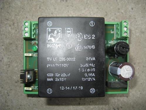 Gestabaliseerde voeding 15 Vdc (2 stuks), Hobby en Vrije tijd, Elektronica-componenten, Nieuw, Ophalen of Verzenden