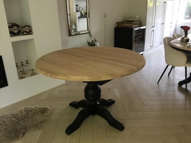 Ronde uitschuifbare bolpoot eettafel in landelijke style, Huis en Inrichting, Tafels | Eettafels, Zo goed als nieuw, 100 tot 150 cm