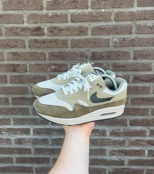 Nike Air Max 1 Medium Olive, Kleding | Heren, Schoenen, Sneakers of Gympen, Ophalen of Verzenden