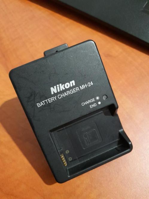 NIKON MH-24 voor NIKON EN-EL14 accu's, Audio, Tv en Foto, Accu's en Batterijen, Zo goed als nieuw, Oplaadbaar, Ophalen of Verzenden