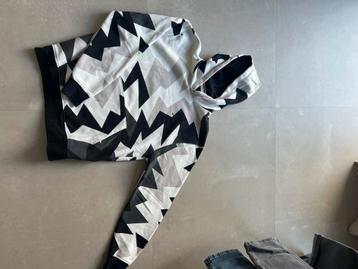 Jordan Hoodie Zwart/Wit maat S beschikbaar voor biedingen