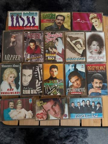 Turkse Cassettes met bewaardoos kosten 7 euro per stuk beschikbaar voor biedingen