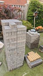 Gratis grijze waaltjes, Tuin en Terras, Ophalen, Zo goed als nieuw, Beton, Klinkers
