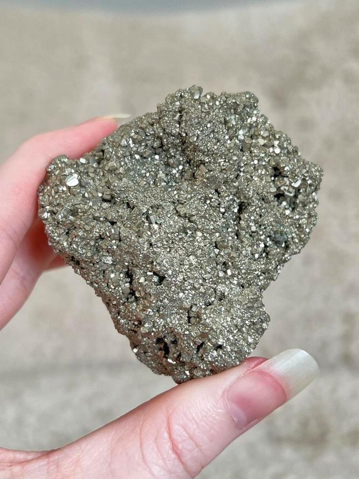 Pyriet edelsteen., Verzamelen, Mineralen en Fossielen, Overige typen, Verzenden