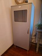 Vintage Malibu Kast met Glazen Deur, Huis en Inrichting, Ophalen, Glas, 100 tot 150 cm, Vintage