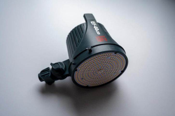 Jinbei EF-60 LED continu licht voor foto/video + reflector, Audio, Tv en Foto, Fotografie | Fotostudio en Toebehoren, Gebruikt