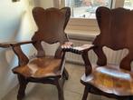 2 oude iepenhouten armstoelen met vingers, Ophalen