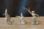 3 oude tinnen soldaatjes, Ophalen of Verzenden