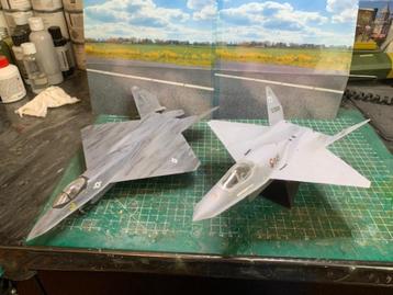 2 stuk YF-23 Black Weduw schaal 1/72 gebouwd beschikbaar voor biedingen