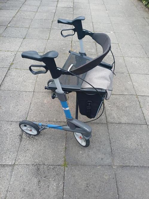 Topro Troja 5G M rollator blauw met rugsteun, Diversen, Rollators, Zo goed als nieuw, Lichtgewicht, Opvouwbaar, Ophalen