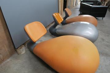 Leolux Beluga lounge stoelen 3 stuks beschikbaar voor biedingen