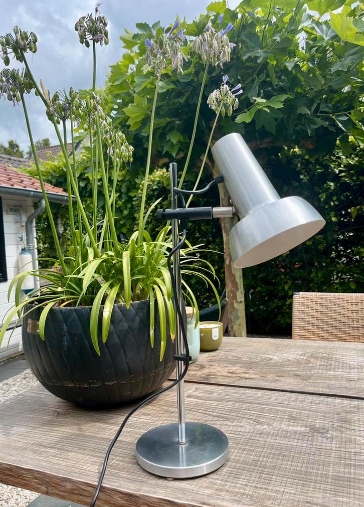Retro tafellampje alu van SIS incl. led lampje., Huis en Inrichting, Lampen | Tafellampen, Gebruikt, Minder dan 50 cm, Metaal
