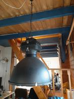 een groote lamp, Huis en Inrichting, Lampen | Hanglampen, Fabriekslamp industrieel, Metaal, Zo goed als nieuw, 50 tot 75 cm