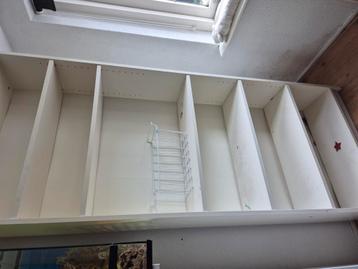 Billy boekenkast en ikea vakkenkast - afbeelding 3