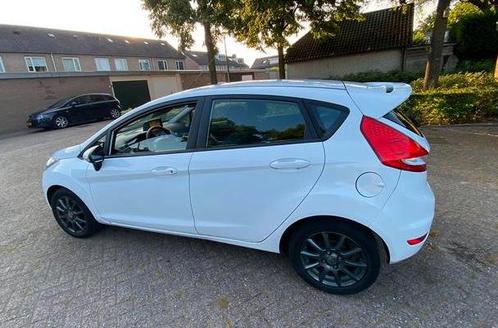 Ford Fiësta 1.25 44KW 5DR 2012 Wit, Auto's, Ford, Particulier, Fiësta, ABS, Airbags, Airconditioning, Alarm, Android Auto, Apple Carplay