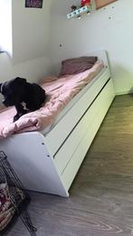 Ikea bed en kledingkast , kinderkamer, Ophalen of Verzenden, Zo goed als nieuw, Eenpersoons