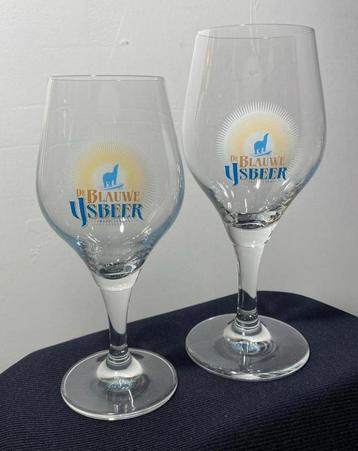 Groot en klein bierglas op voet:De Blauwe IJsbeer.H.17+20 cm beschikbaar voor biedingen