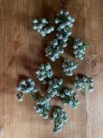 13 bosjes met 12 zilveren glazen kerstballetjes. nieuw!, Diversen, Kerst, Ophalen of Verzenden, Nieuw