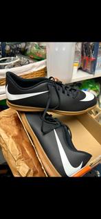 Nike Bravata II IC - Maat 46 - Nieuw in doos, Ophalen, Nieuw, Zwart, Sportschoenen