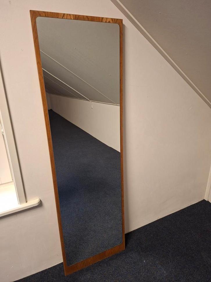 Hoge spiegel op zware houten plaat 175 x 52,5, Huis en Inrichting, Woonaccessoires | Spiegels, Gebruikt, 50 tot 75 cm, 150 tot 200 cm